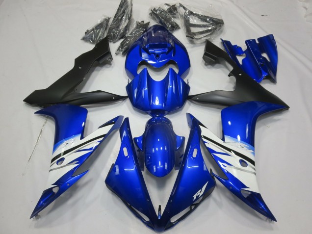 2004-2006 Black Blue and White Yamaha R1 Motorcycle Fairing UK 2004-2006 Black Blue and White Yamaha R1 Motorcycle Fairing UK