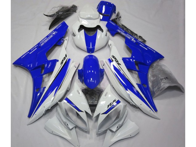 2006-2007 Gloss White and Blue Yamaha R6 Motorcycle Fairing UK 2006-2007 Gloss White and Blue Yamaha R6 Motorcycle Fairing UK