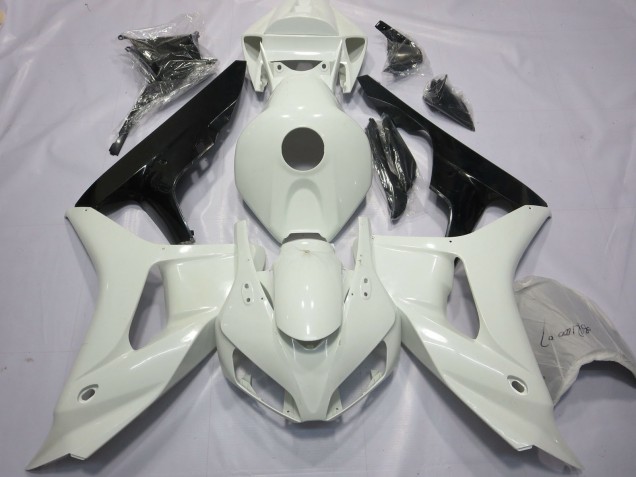 2006-2007 White and Black Honda CBR1000RR Motorcycle Fairing UK 2006-2007 White and Black Honda CBR1000RR Motorcycle Fairing UK