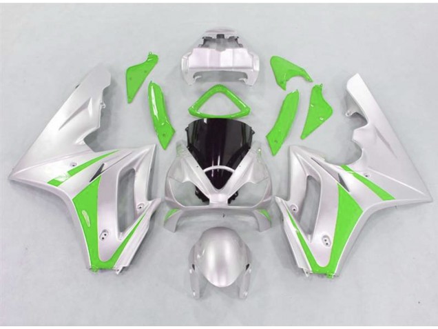 2006-2008 Green and Silver Triumph Daytona 675 Motorcycle Fairing UK 2006-2008 Green and Silver Triumph Daytona 675 Motorcycle Fairing UK